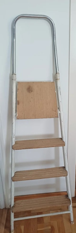 Escalera plegable metal y madera