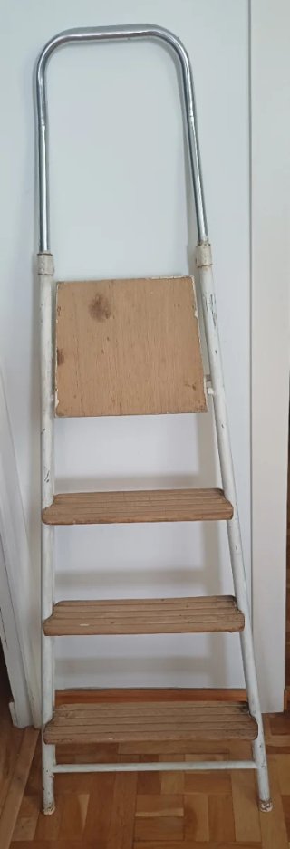 Escalera plegable metal y madera