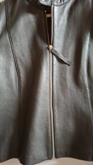 Chaqueta Piel Negra. Zara. Talla XL