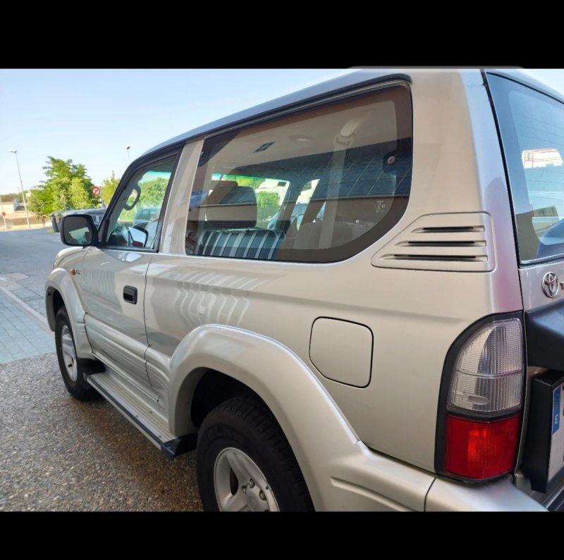 Toyota Land Cruiser 90 2002 - foto 1