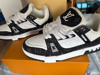 Zapatos Louis Vuitton Negros y Blancos