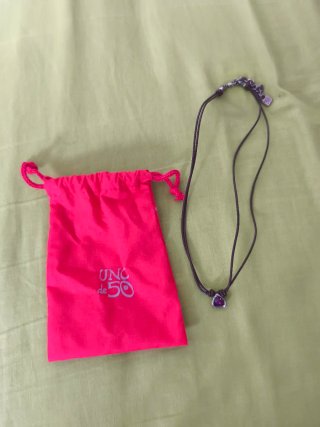 Collar UNOde50 Corazón Morado Plata