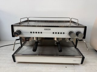 Cafetera cafe Gaggia Vetro industrial blanca