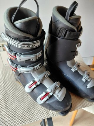 Botas de esquí Salomon negras y grises