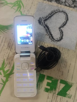 Móvil Alcatel Blanco Vintage