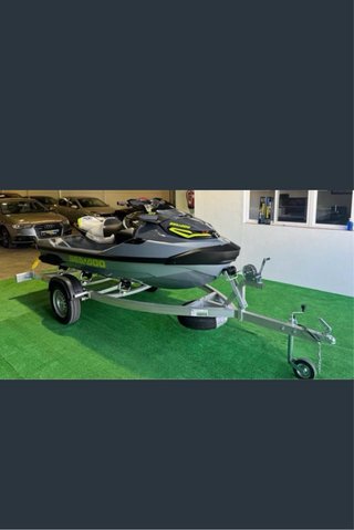 Sea Doo RXT 325 Jet Ski