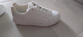 Zapatillas casual blancas plataforma de Stradivari