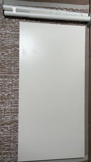 Escritorio blanco de madera