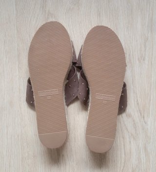 Sandalias Pull&Bear esparto tachuelas marrones tal