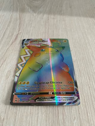 Carta Pokémon Pikachu VMAX 310 PS Gigamax