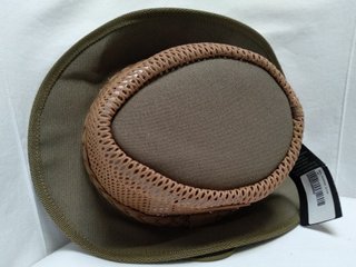Sombrero Rogue 304 algodón de 510 gr. con rejilla