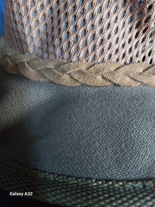 Sombrero Rogue 304 algodón de 510 gr. con rejilla