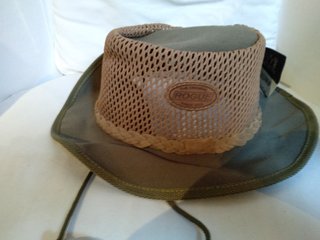 Sombrero Rogue 304 algodón de 510 gr. con rejilla