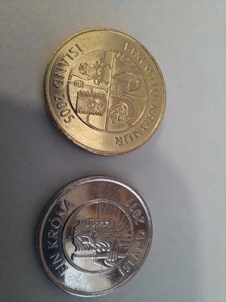 2 Billetes Suecia y 9 Monedas Escandinavia
