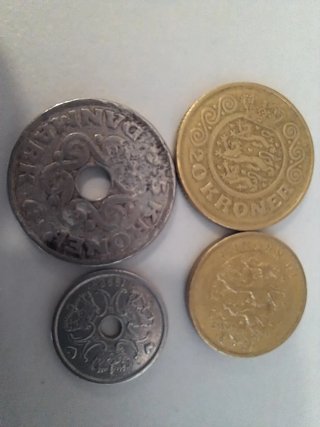 2 Billetes Suecia y 9 Monedas Escandinavia
