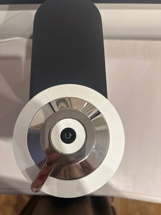 Cafetera Nespresso Compacta Blanca ( Vertuo)