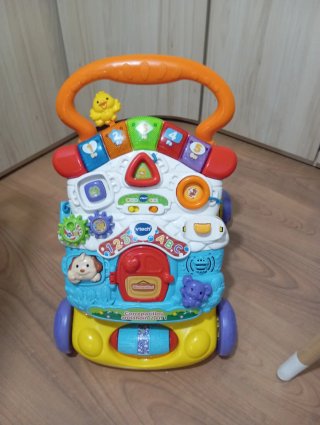 Andador infantil musical