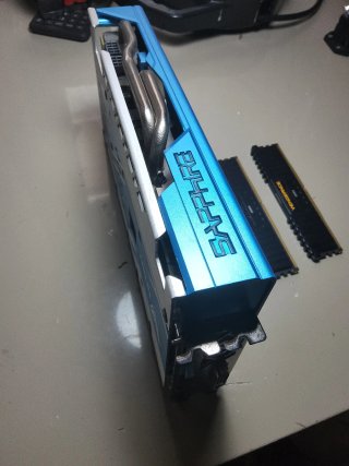 Rx 590 + 16gb ram ddr4 + ryzen 5 5500