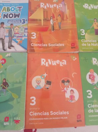Libros 3 primaria. SM revuela y Oxford