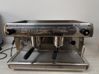 Cafetera café industrial Futurmat F3 1año garantía