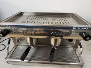 Cafetera café industrial Futurmat F3 1año garantía