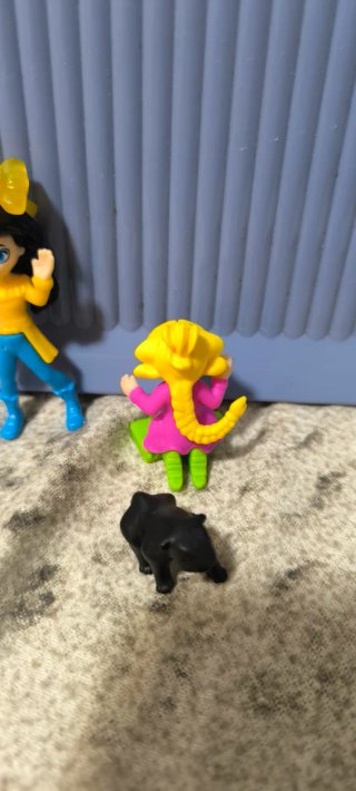Muñecas pequeñas con accesorios