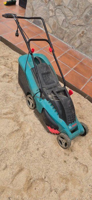 Cortacésped Bosch Rotak 37