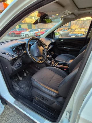 Ford Kuga 2.0 TDCi 150cv ASS Titanium.