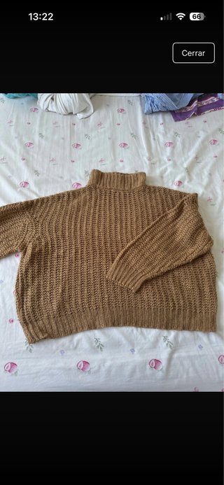 Jersey de cuello alto marrón