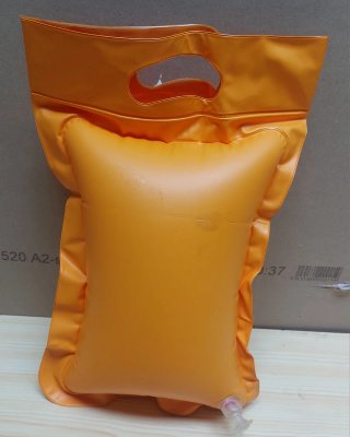 Bolsa/almohada de piscina Ambre Solaire  NUEVA