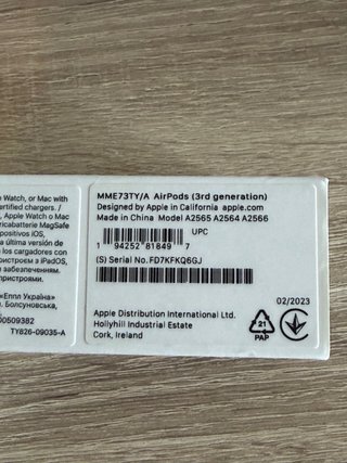 AirPods 3ª Gen MagSafe Beige/Blanco