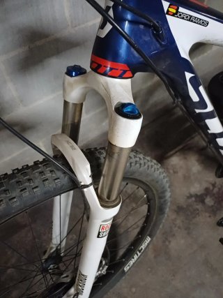 Bicicleta Scott Scale 910 Carbono 29