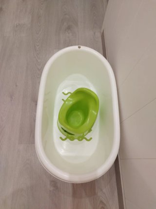 Bañera y orinal Ikea bebé