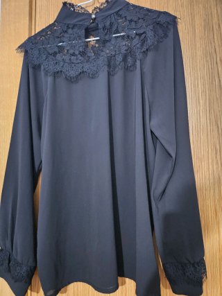 Blusa de encaje y gasa S