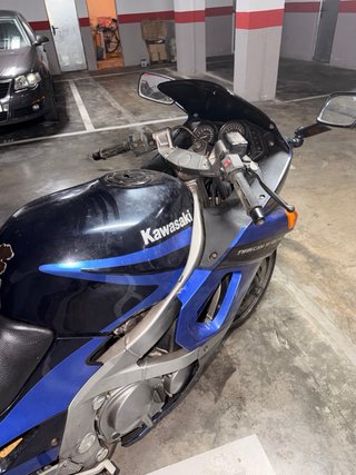 Kawasaki ZZR 600 Sportbike Azul/Negro