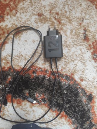 Cargador 12W con cable USB-C