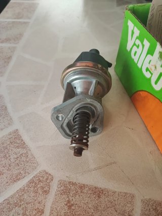 Bomba de gasolina Valeo 247077