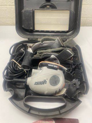 Lijadora Black Decker con maletín