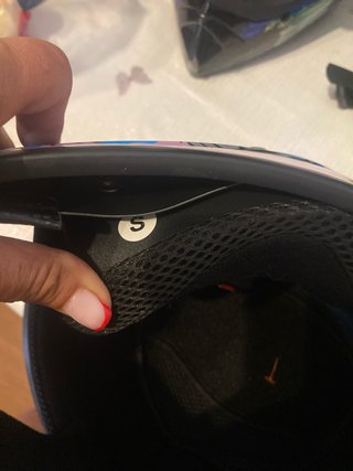 Casco de moto integral negro y amarillo Distintos