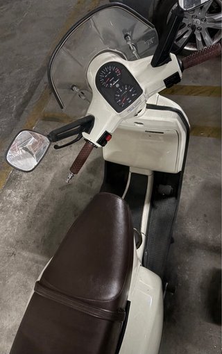 Vespa Cosa 200 Beige/Marrón
