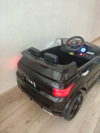 Coche eléctrico infantil con USB