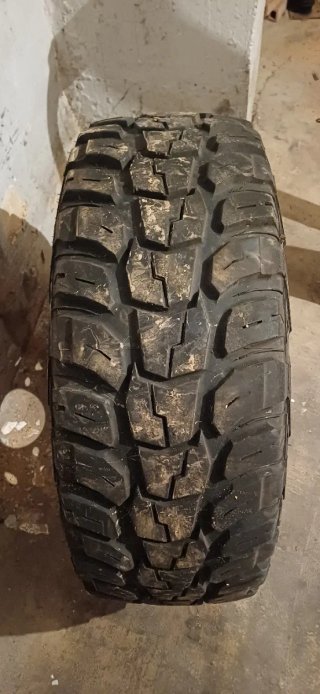 Llantas y neumáticos 4x4 305/70R16 y 32x11.50R15