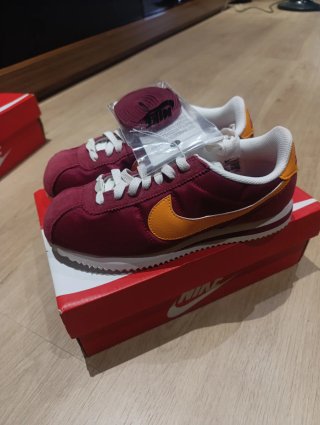 Zapatillas Nike Cortez Rojas y Naranjas
