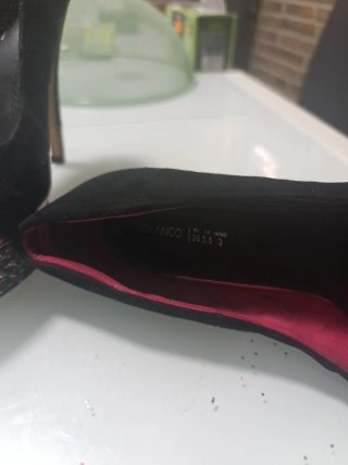 Zapatos de tacón negros con plataforma regalo