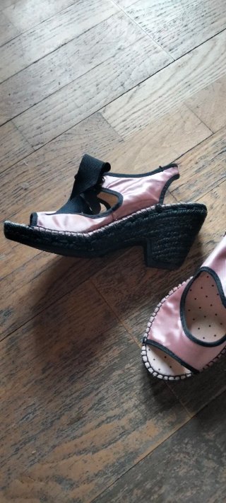 Zapatillas de esparto rosas y negras