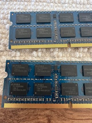 2x Elpida 4GB PC3-12800S RAM