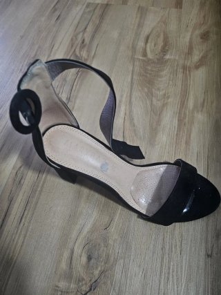 Sandalias tacón negras