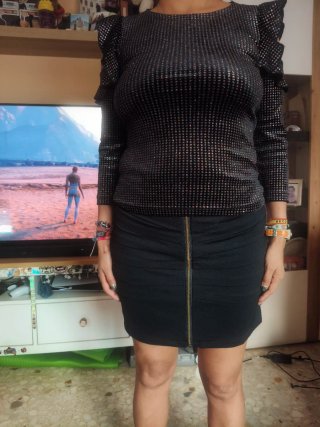 Falda negra cremallera frontal Talla M