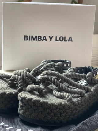 Sandalias Bimba y Lola Grises