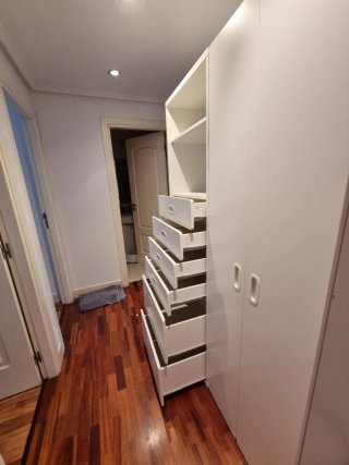 Armario Blanco Ikea con Cajones y Puertas
